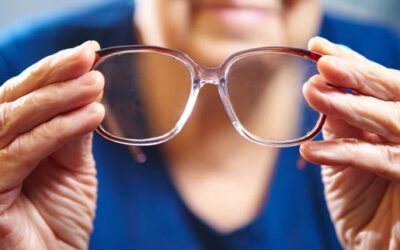 Common Vision Problems that Cause Senior Falls