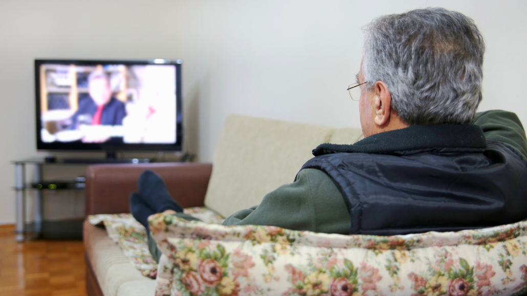 Blog Covers – 2025-08-04T142626.874 Senior man watching TV in his livign room