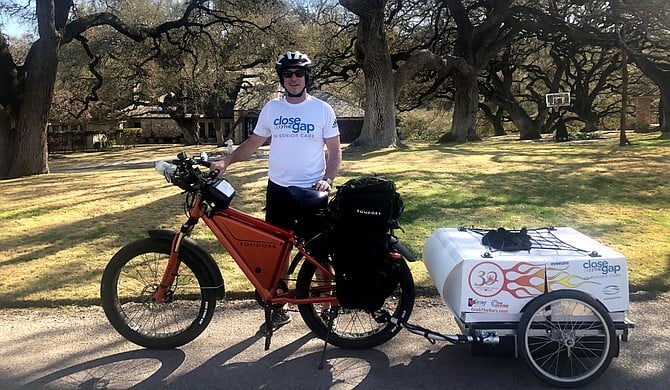 Jeff Salter with Sondors bike rig